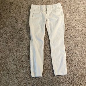 White cropped skinny pants